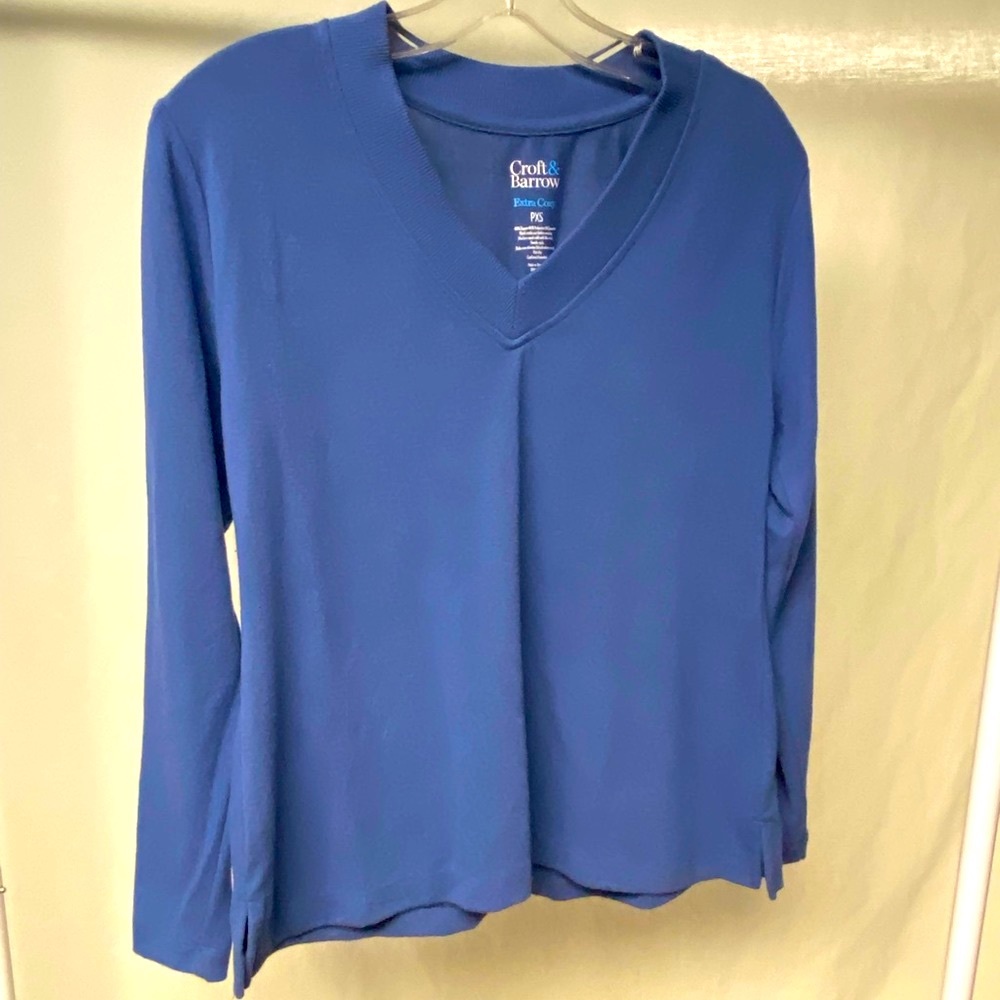 Croft & Barrow Women’s V-neck Long Sleeve Sweater